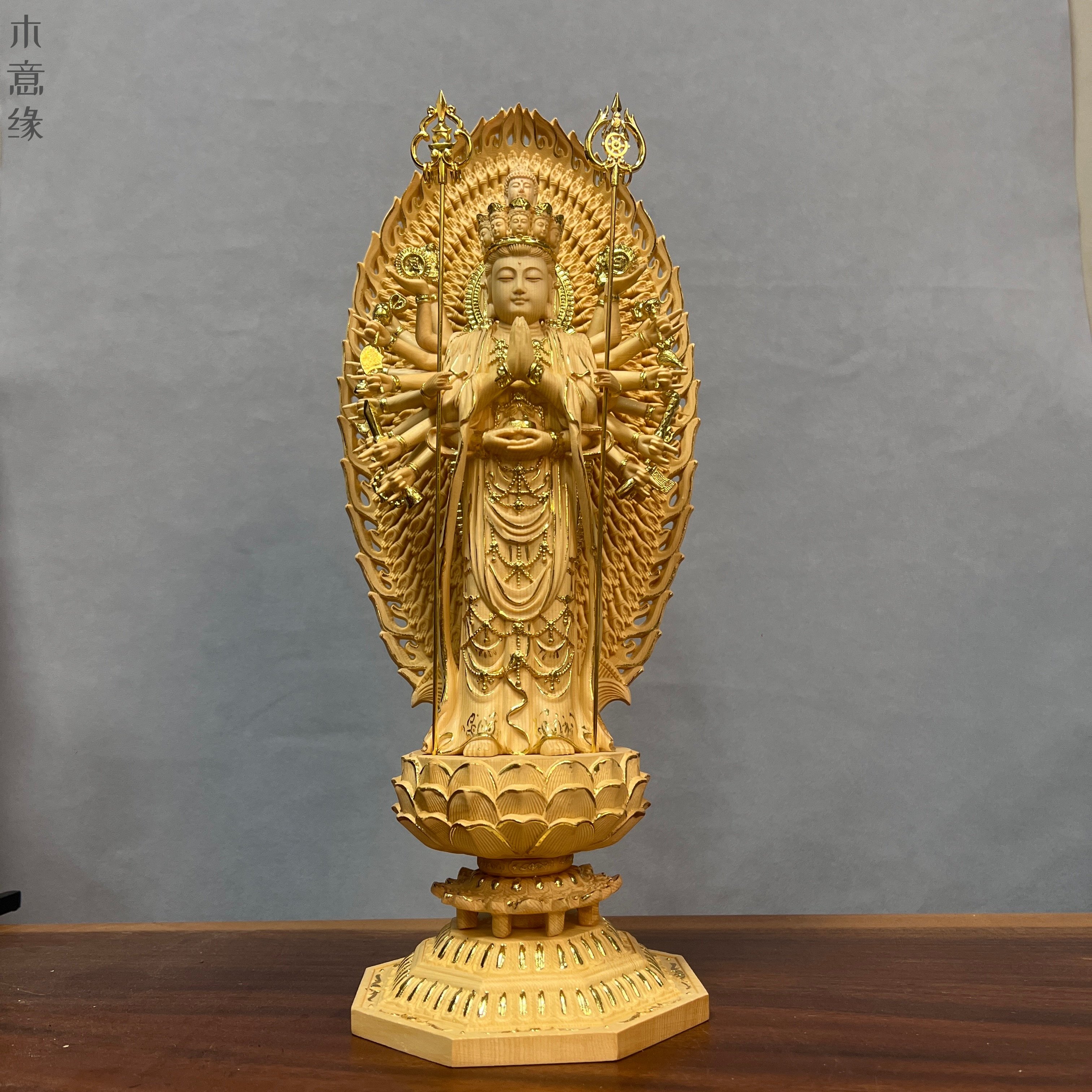 桧木精雕贴金千手观音菩萨像家用