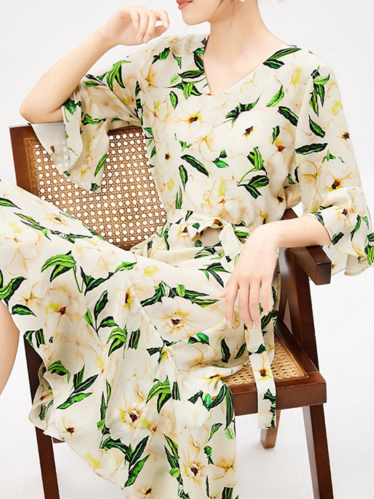 이론 테일러 치자나무 실크 드레스 헤비 멀베리 실크 꽃무늬 프랑스 2024 여성 새 스타일