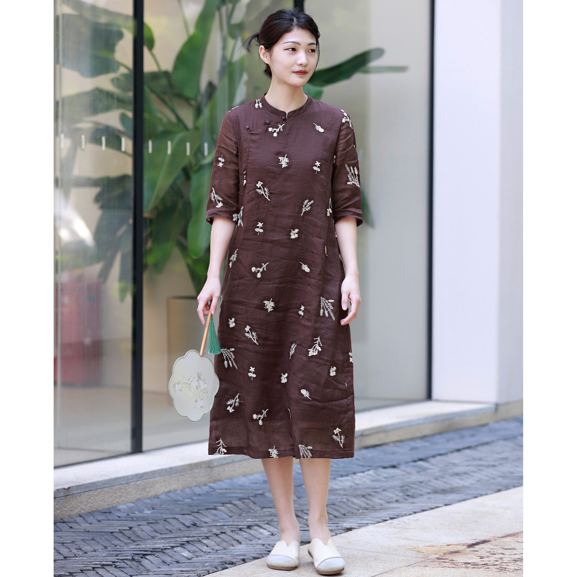 言浅 显瘦藏肉 原创复古国风棉麻女装100支苎麻撞色刺绣改良旗袍