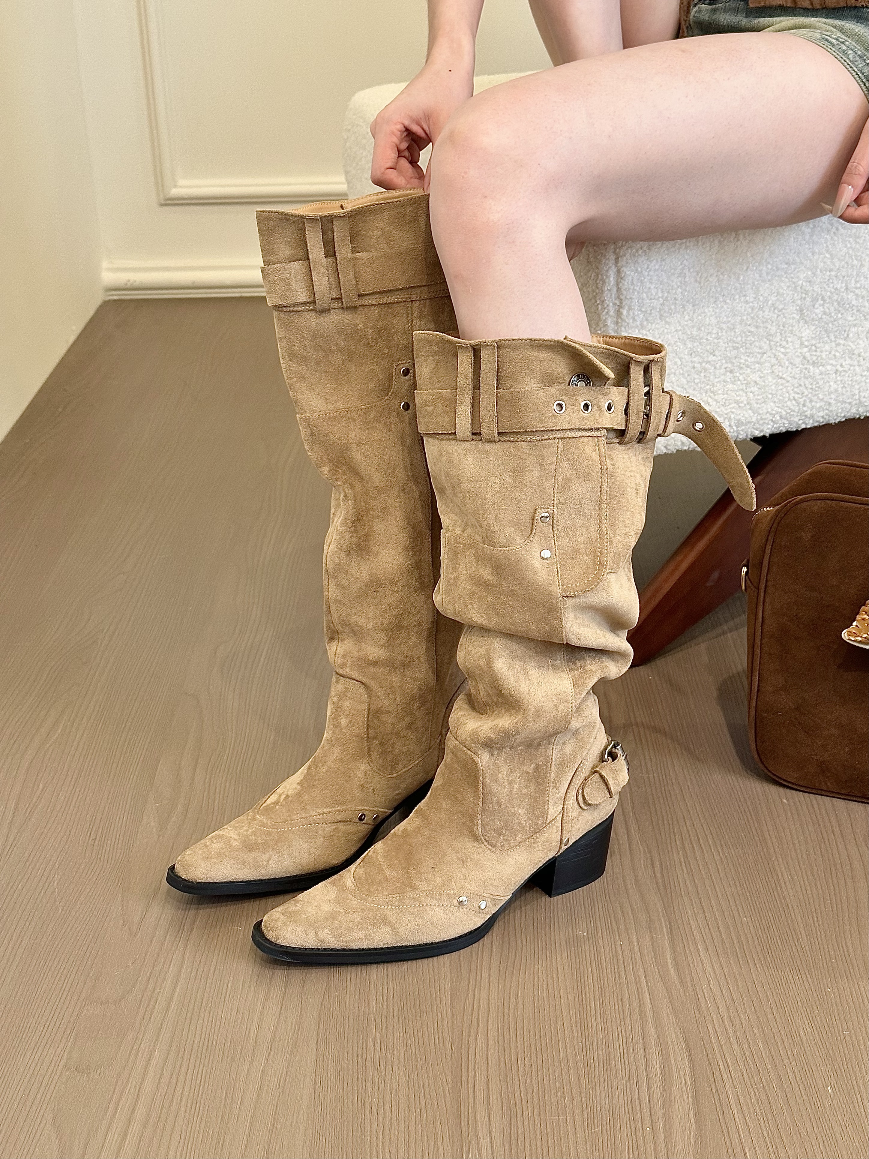 titing肯豆辣妹！复古绒面方头大筒围堆堆靴女秋冬皮带扣粗跟长靴