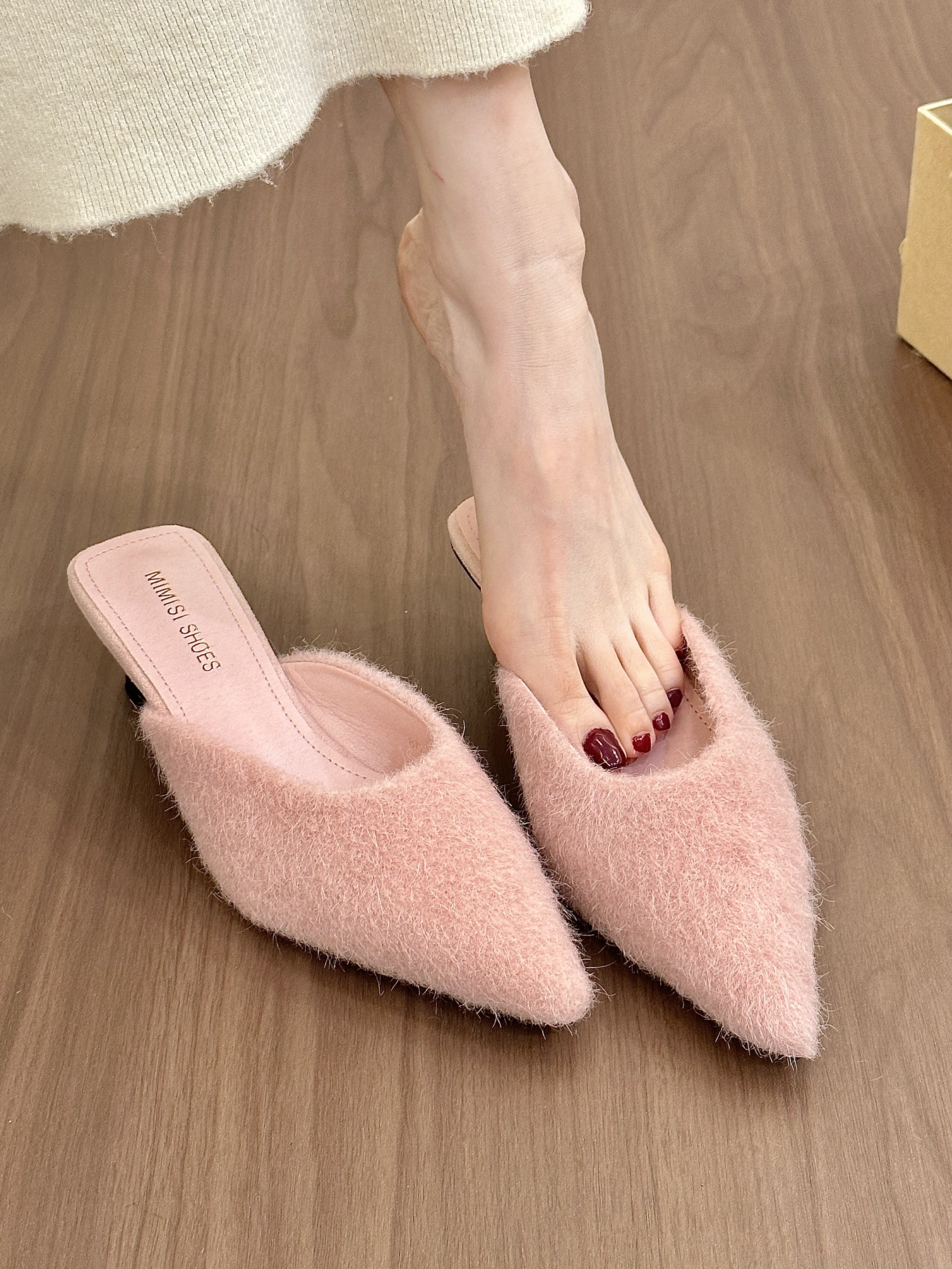 titing温柔氛围！气质尖头浅口包头后空拖鞋女秋韩版毛毛粗跟拖鞋