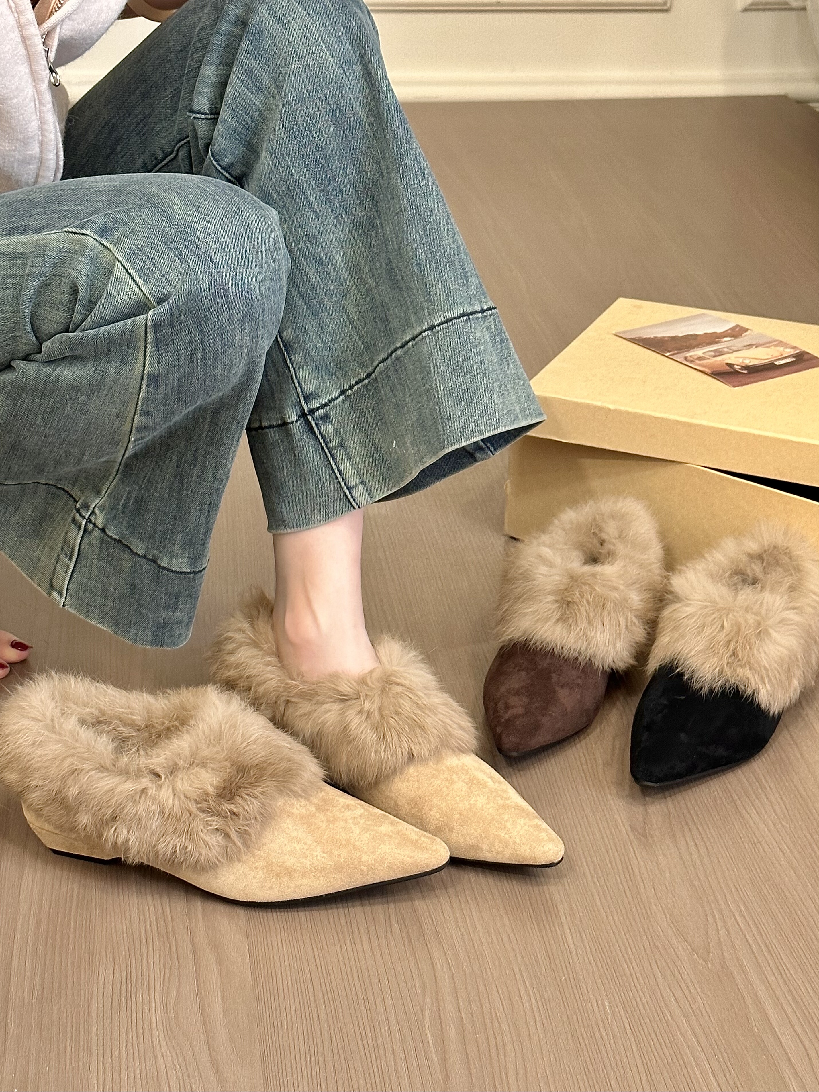 titing老钱温柔杏！气质绒面尖头毛毛单鞋女冬通勤加绒粗跟单鞋