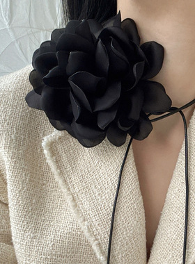 复古法式暗黑系时髦高级大丽狂花朵fa小香风黑项链系脖绑带颈链夏