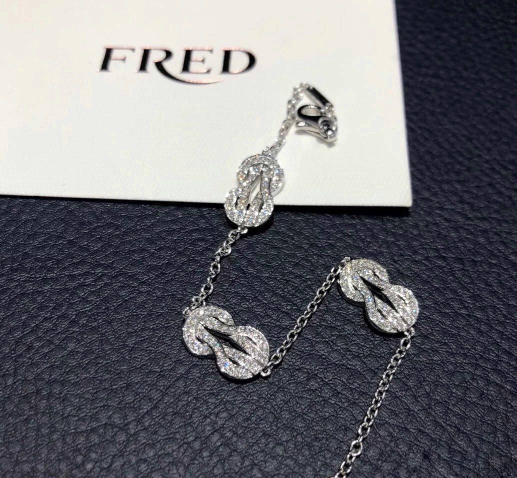 【elysees】fred斐登 幸运8度8字扣 3花 中号白金满钻手链6b1001