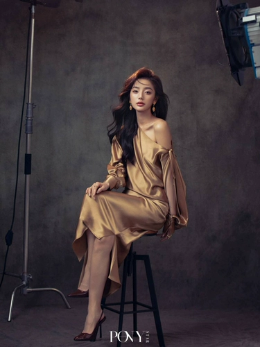 Модный журнал, платье, новая коллекция, яркий броский стиль, изысканный стиль