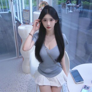 显白气质雾蓝色前后V领短袖针织衫修身打底衫上衣女春夏新款