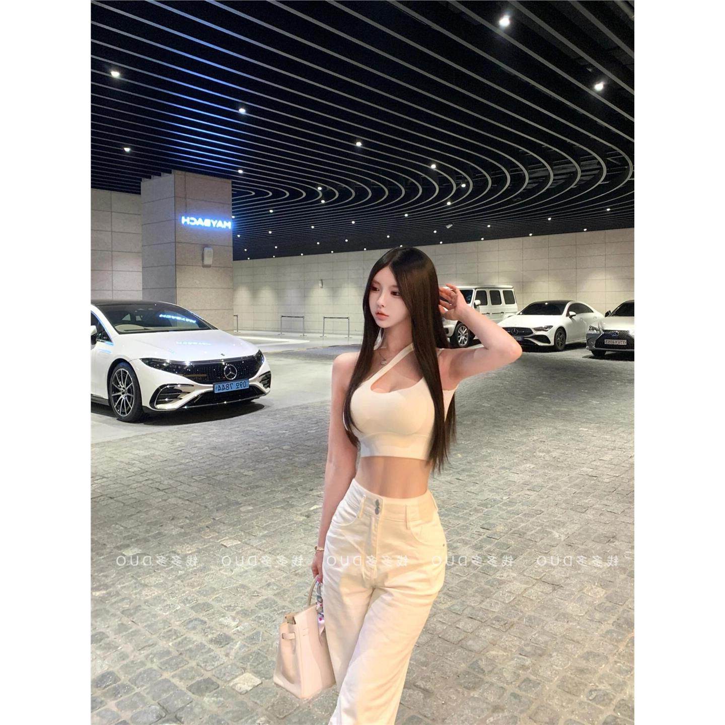 纯欲上衣女短款百搭不规则设计感带胸垫白色吊带背心露脐打底衫女图片