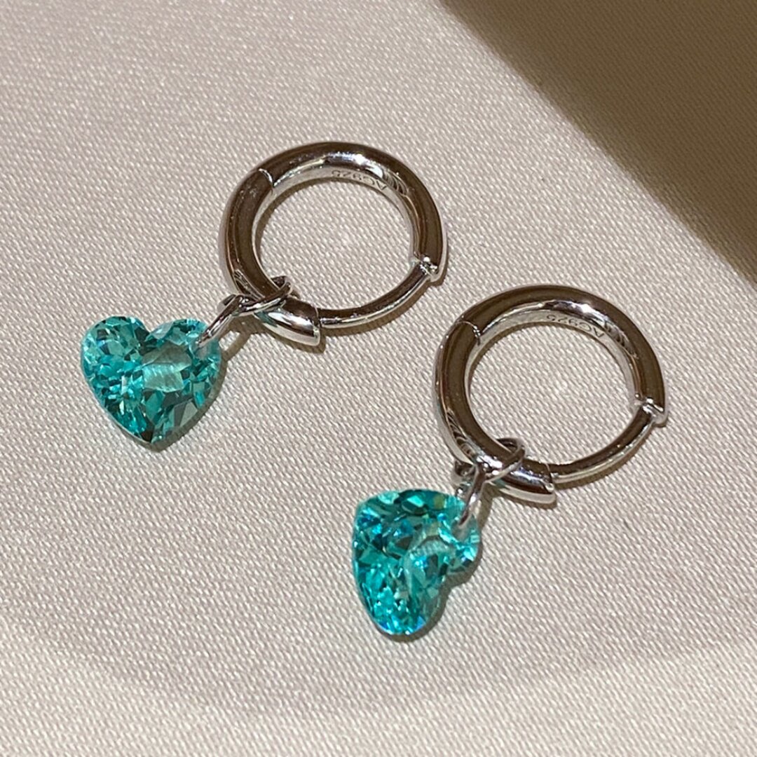 海边风1.4克拉帕拉伊巴蓝爱心耳环女蓝色钻石心形耳扣人工钻925银