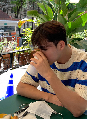 韩版夏季圆领短袖针织衫男夏季韩版宽松设计感条纹半袖针织衫T恤