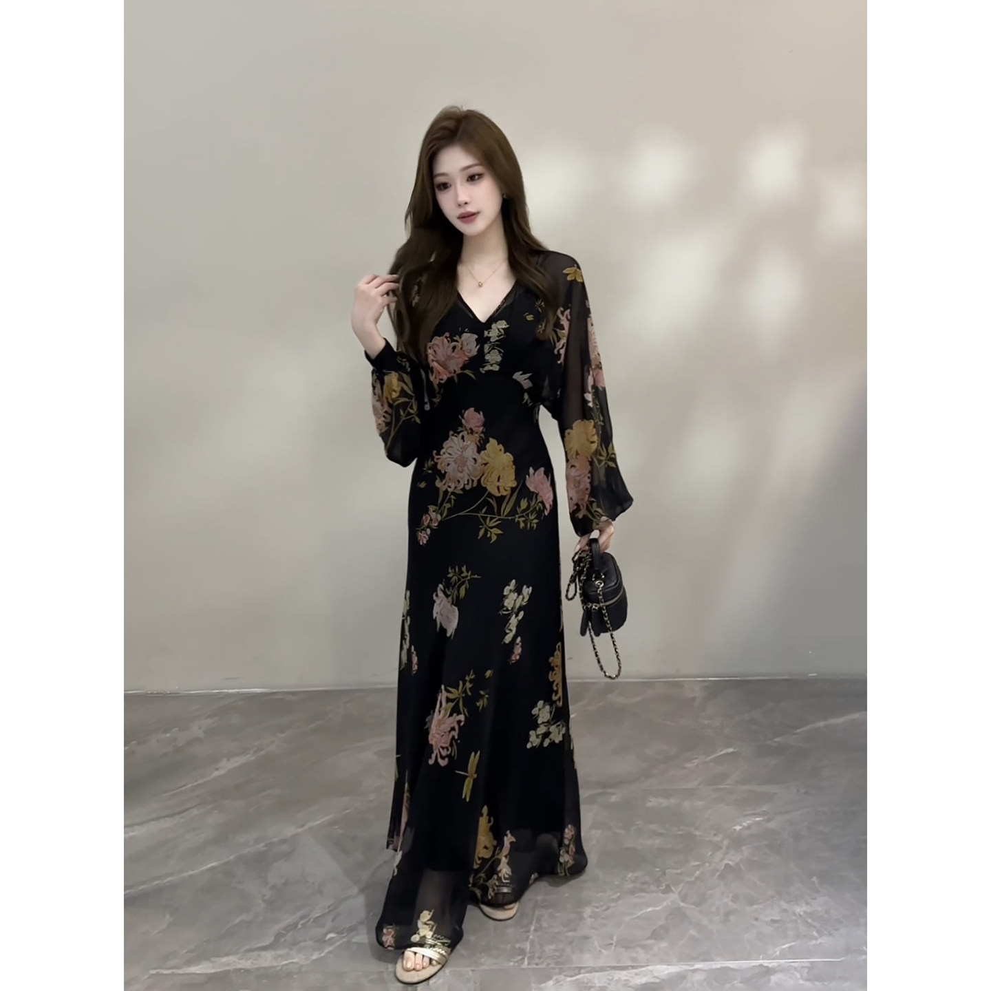 宥妍 夏季新款复古风碎花收腰显瘦蝙蝠袖V领长裙连衣裙DT2000