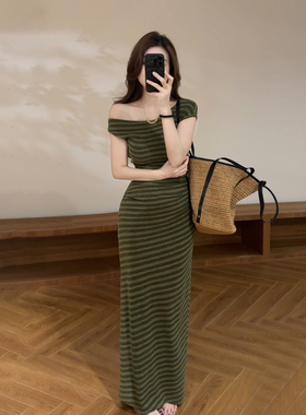 大婷婷 夏季新款复古收腰显瘦斜肩条纹气质开叉连衣裙长款DT2182