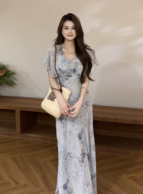 大婷婷 夏季新款蓝调碎花裙V领收腰修身显瘦连衣裙长裙DT2193