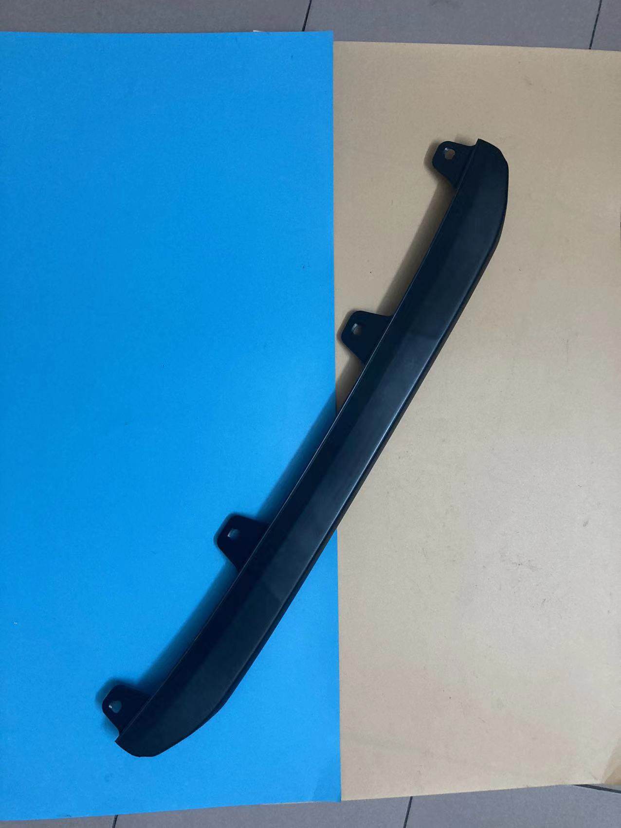 适用19-22新轩逸前杠下巴下饰条