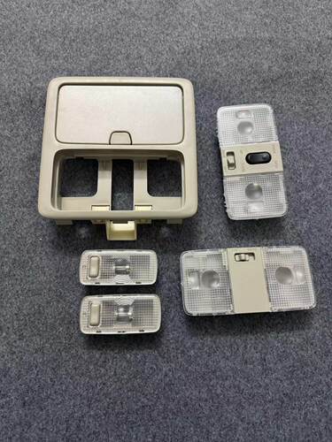 适用老天籁老奇骏室内顶灯阅读灯