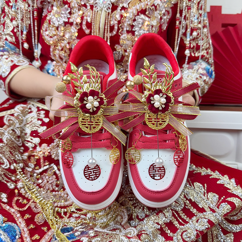 回力红色结婚女鞋2025冬季新款秀禾敬酒婚纱两穿鞋新娘新郎婚鞋,女鞋,婚鞋,淘宝优惠券,粉丝福利购,淘宝优惠卷