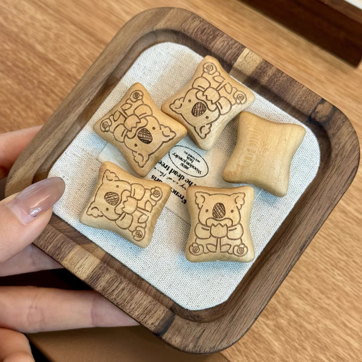 可爱檀木考拉饼干通孔配件手工编绳挂件手串文玩串珠饰品配饰材料