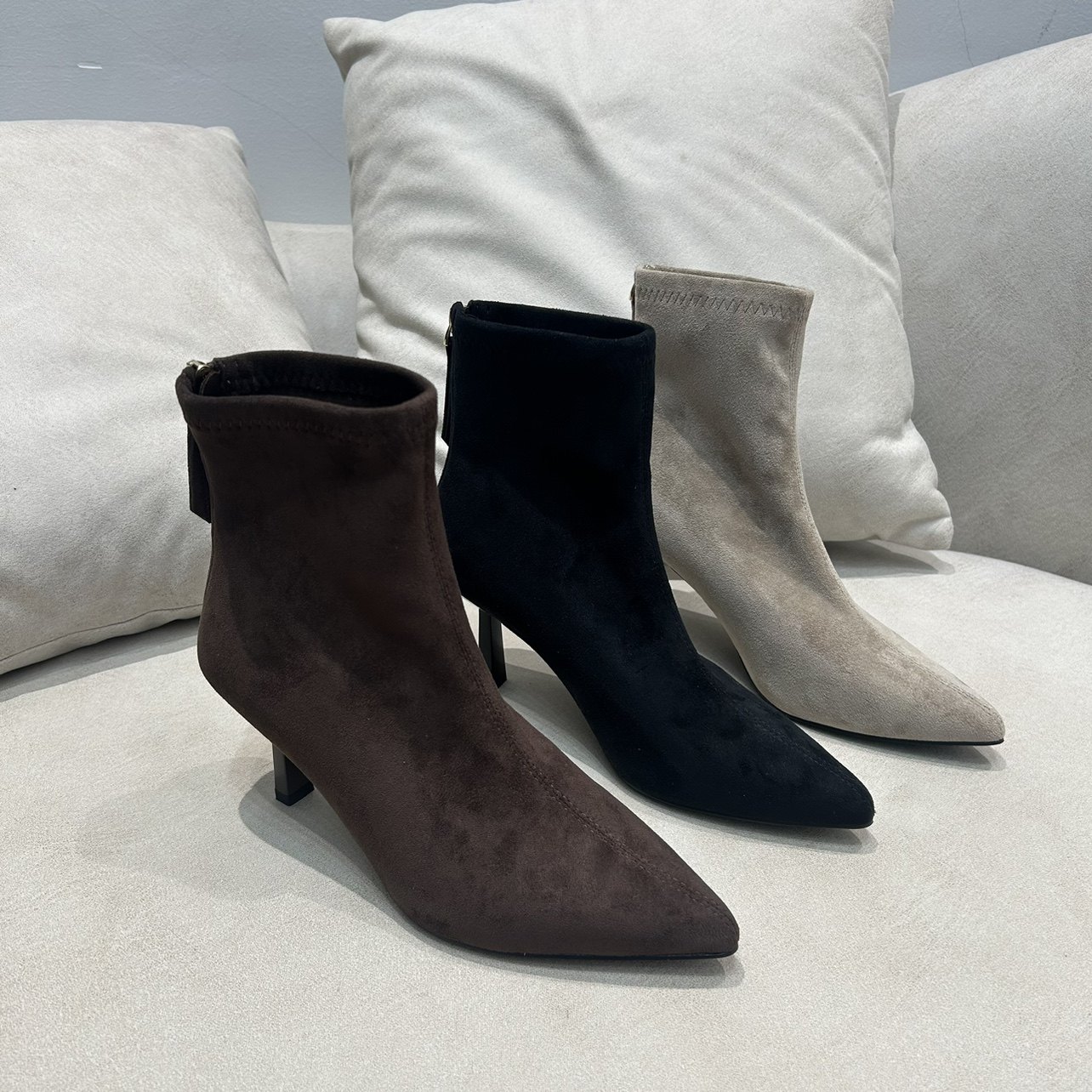 欧洲站2025秋季新款牛京尖头细跟高跟短靴女百搭时尚瘦瘦靴马丁靴,女鞋,马丁靴,淘宝优惠券,粉丝福利购,淘宝优惠卷