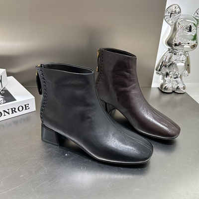 欧洲站2025秋季新款真皮方头粗跟短筒靴女百搭时尚时装靴后拉链