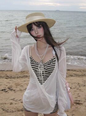 条纹分体平角防晒比基尼泳衣三件