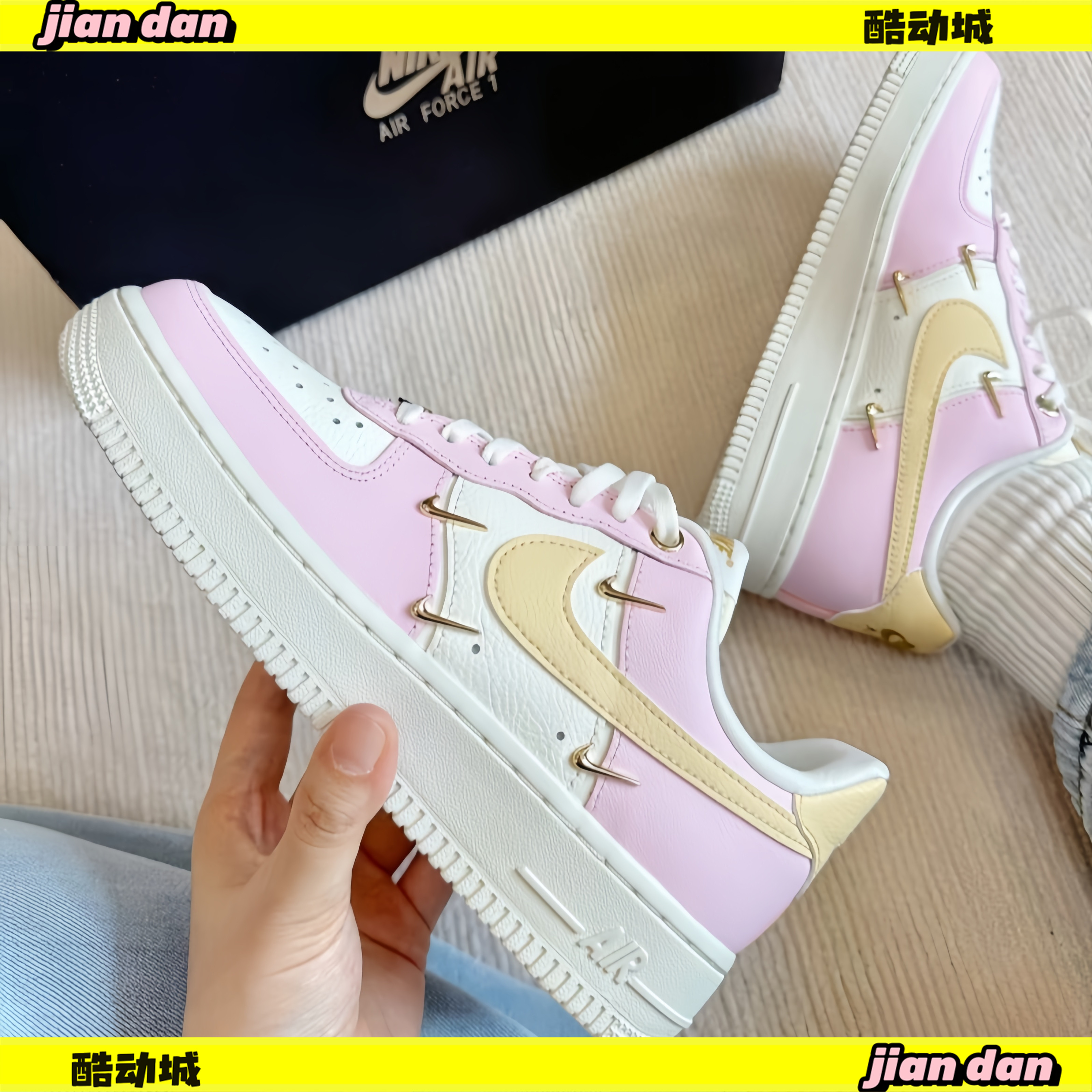 耐克女子空军一号经典休闲板鞋