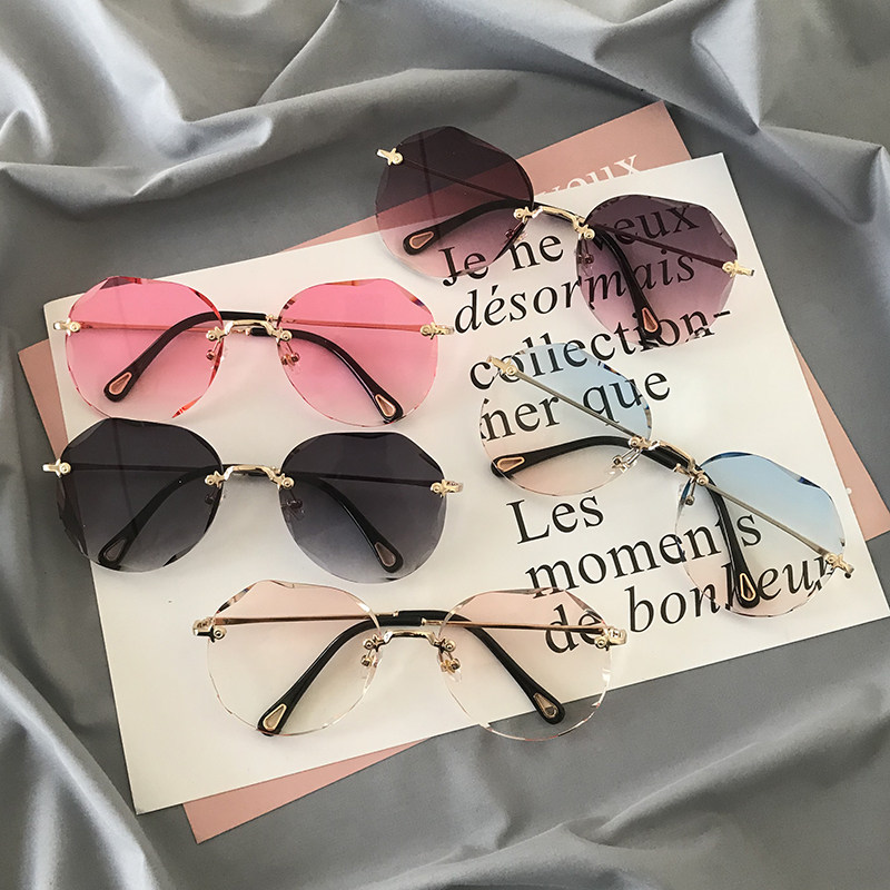 2018新款女士防紫外線墨鏡網紅同款太陽鏡圓臉百搭韓版開車眼鏡潮在類目 ZIPPO/瑞士軍刀/眼鏡, 太陽眼鏡中 - 來自Buy2taobao.com提供專業的淘寶代購服務