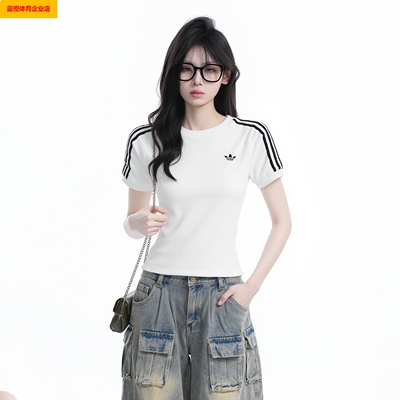 阿迪达斯三叶草短款T恤女装2026夏季新款圆领半袖透气短袖KD1411