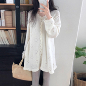 韩国chic秋季 温柔气质镂空提花单排扣软糯长袖 云朵边针织连衣裙女