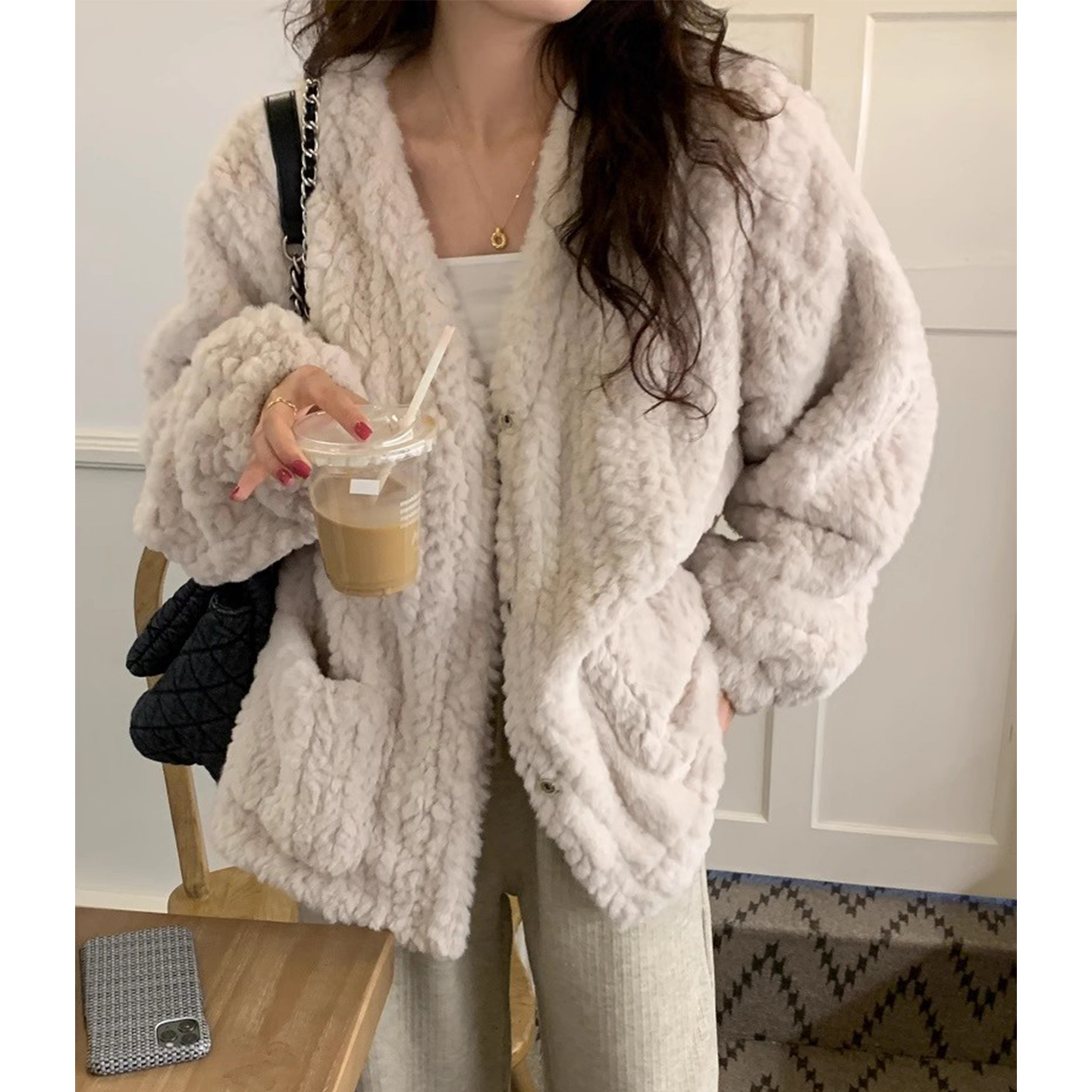 韩版高级感洋气V领毛绒短外套女