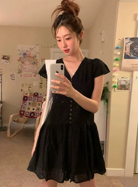蕾丝刺绣V领单排扣短袖连衣裙女