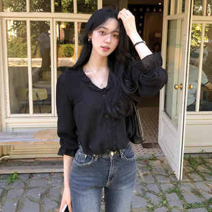 衬衫 良良家 温柔风纯色V领木耳荷叶边细褶喇叭袖 新款 上衣女 春季