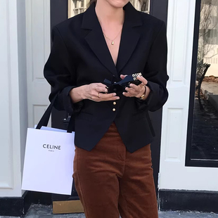 法式复古小香风单排扣短款西装外套女早春新款洋气长袖小西服上衣