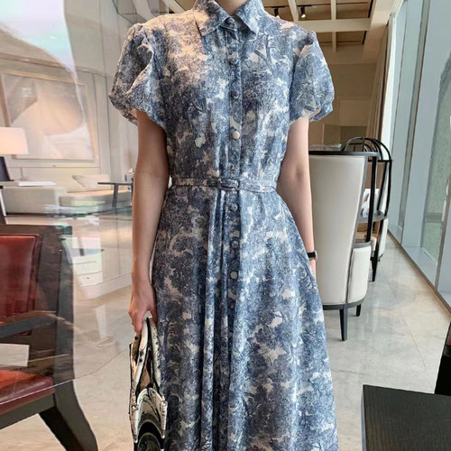 chic翻领水墨印花泡泡袖连衣裙女