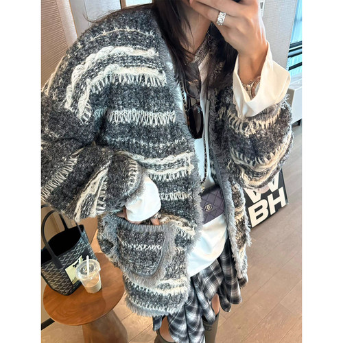 混色编织拼接流苏条纹毛衣外套