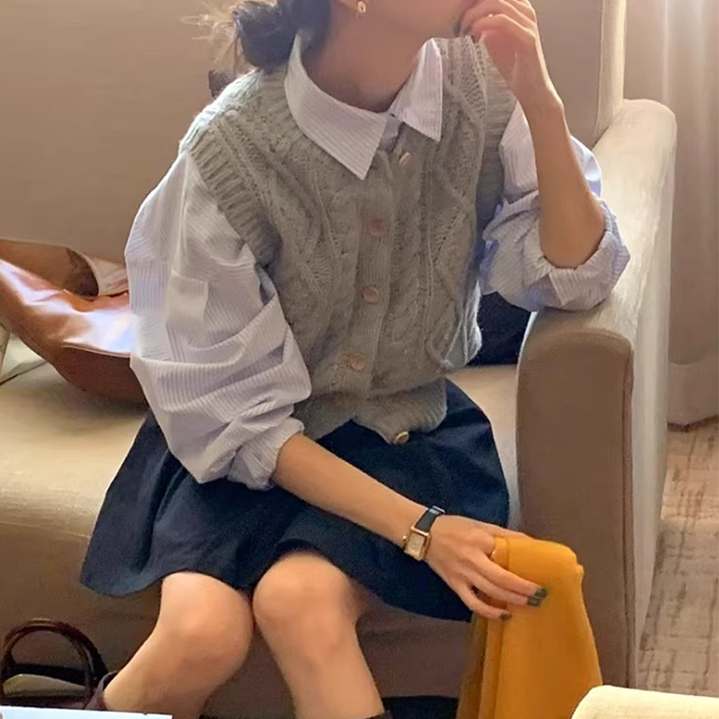 时尚套装百搭条纹打底衬衫女2025冬季新款叠穿麻花纹针织马甲背心