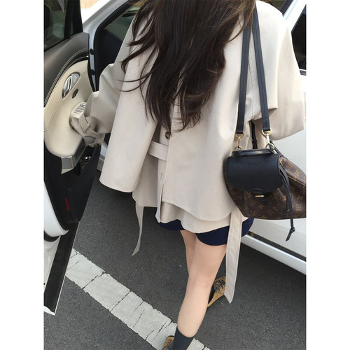 良良家高级感复古风衣外套女