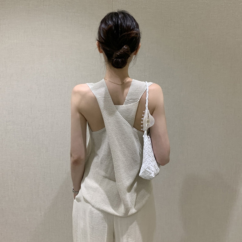 设计感后背交叉针织衫背心