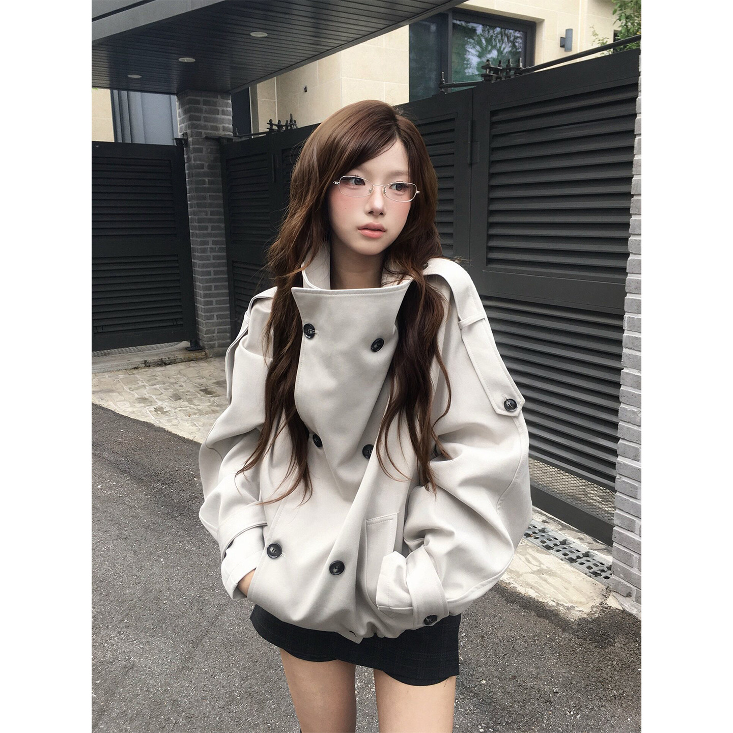 韩系气质双排扣短款风衣外套女