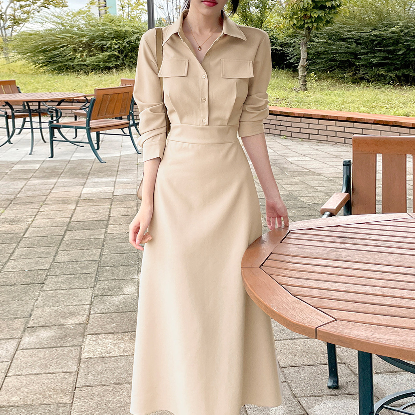 韩国chic春季新款复古气质翻领口袋装饰收腰显瘦中长款连衣裙女