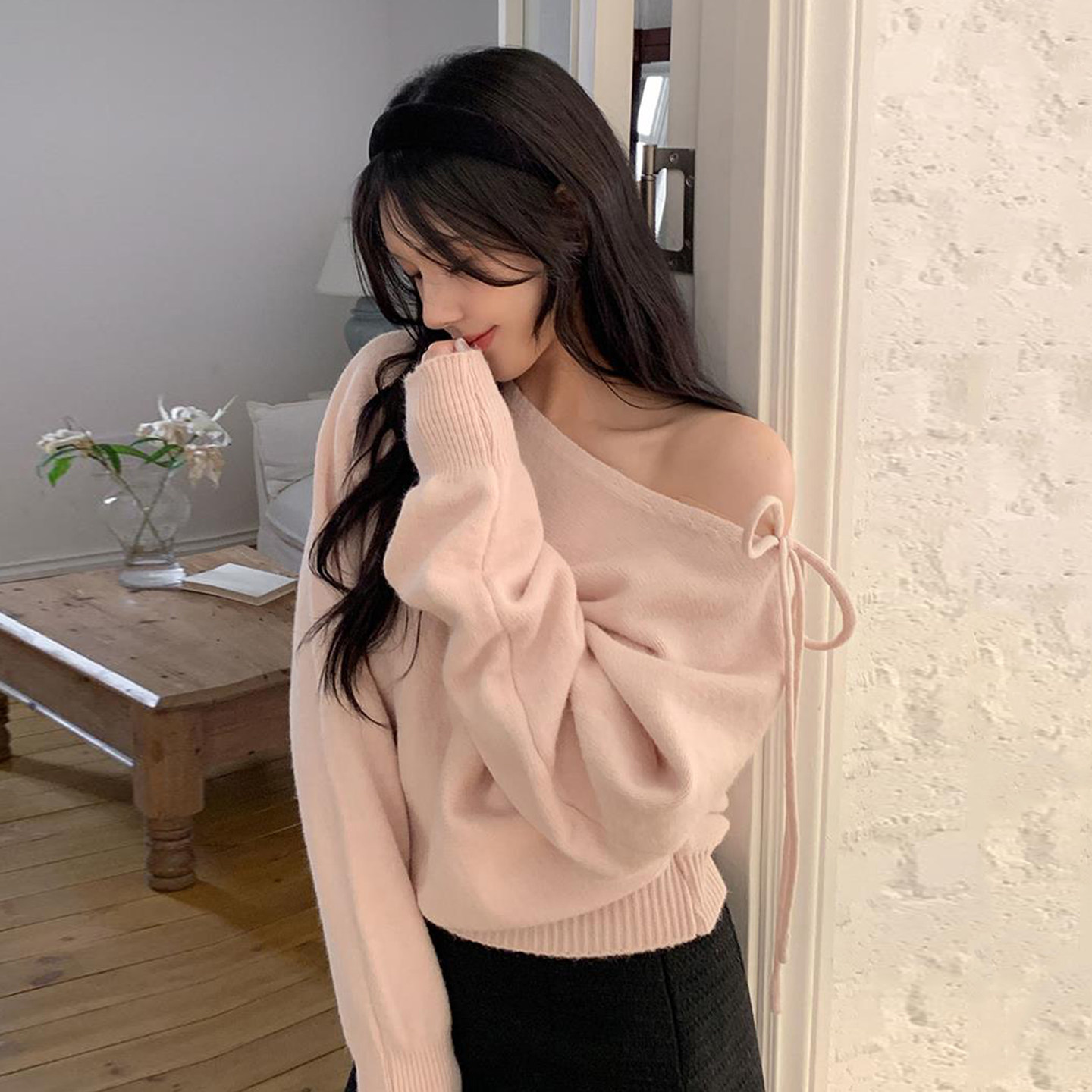 甜美风不规则斜领绑带蝴蝶结针织衫女秋冬季减龄软糯百搭露肩毛衣,女装/女士精品,毛针织衫,淘宝优惠券,粉丝福利购,淘宝优惠卷