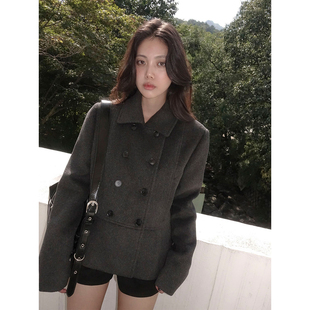 良良家学院风压褶短款毛呢外套女秋冬新款高级感小个子呢子大衣