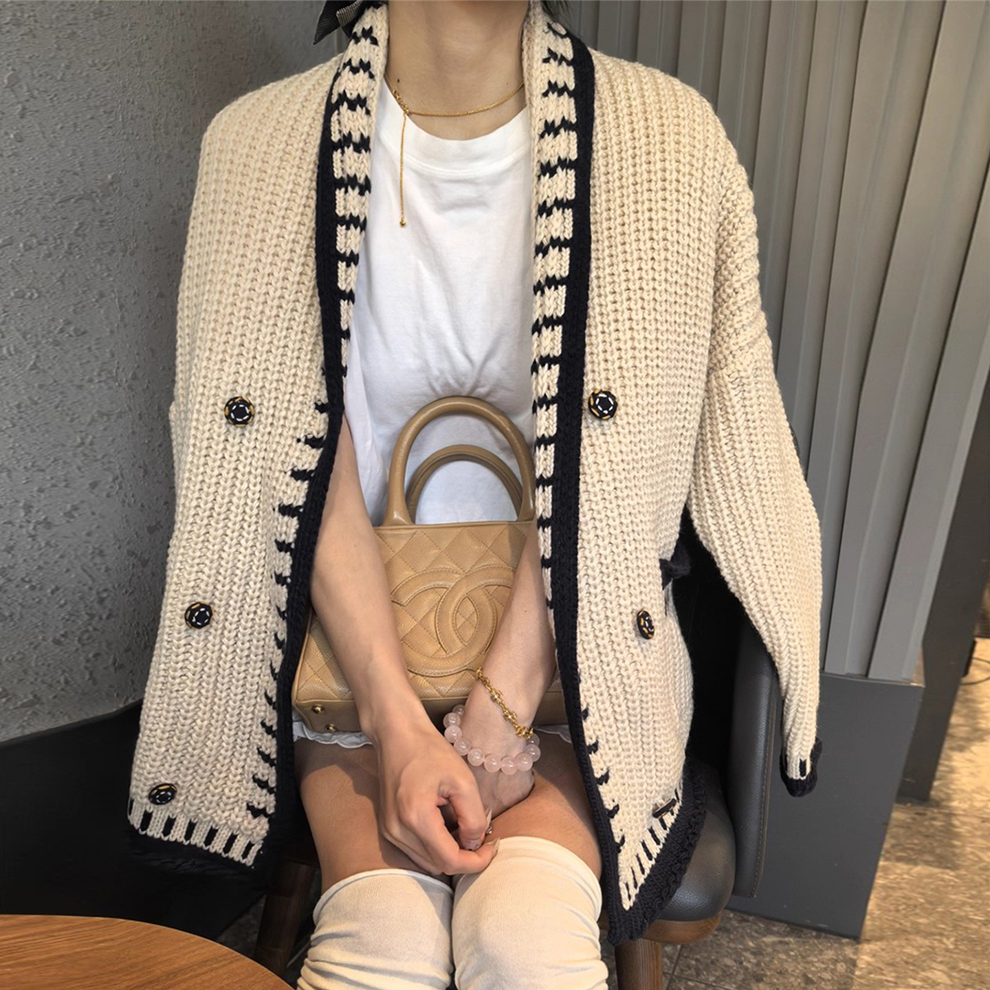 慵懒高级感撞色双排扣毛衣外套女