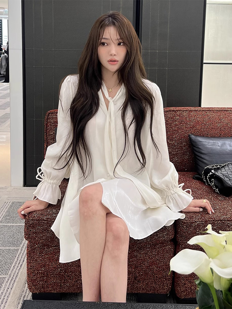 小众设计光泽感系带连衣裙女
