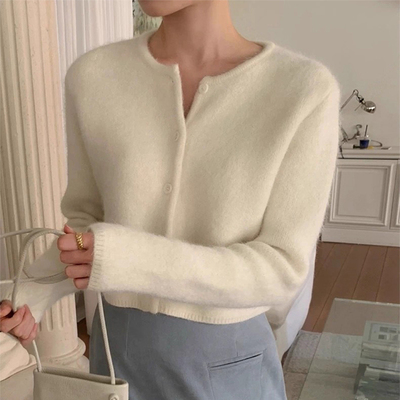 毛绒绒百搭长袖针织开衫毛衣外套