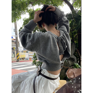 良良家韩系灰色后背镂空系带针织毛衣女秋冬季设计感宽松别致上衣