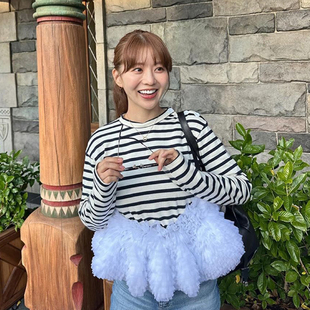 重工褶皱网纱裙摆撞色条纹T恤衫女早春设计感小个子百搭别致上衣