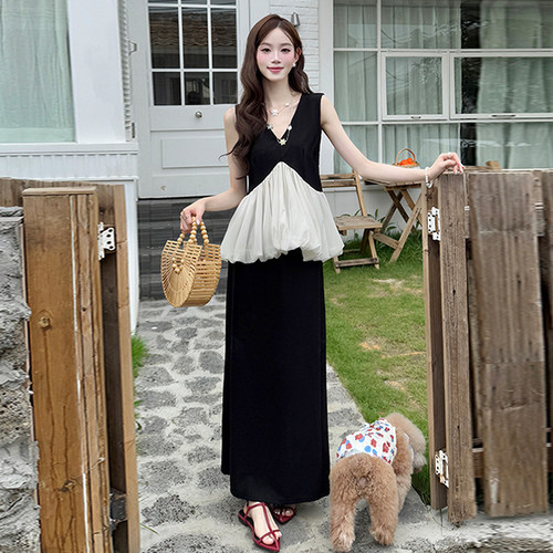 撞色拼接花苞背心+直筒半身裙