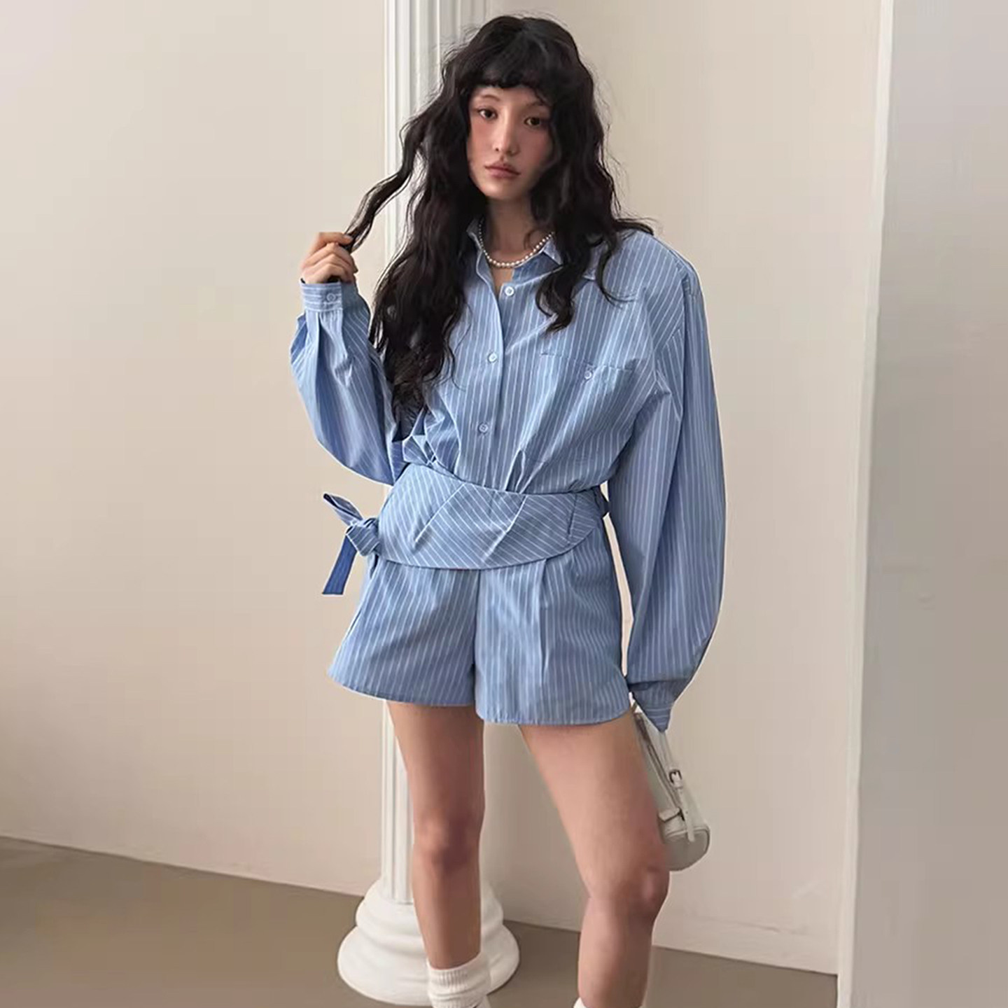 良良家 时尚套装不规则条纹衬衫女春季新款高腰阔腿短裤两件套