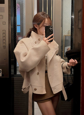 温柔风立领短款毛呢外套女