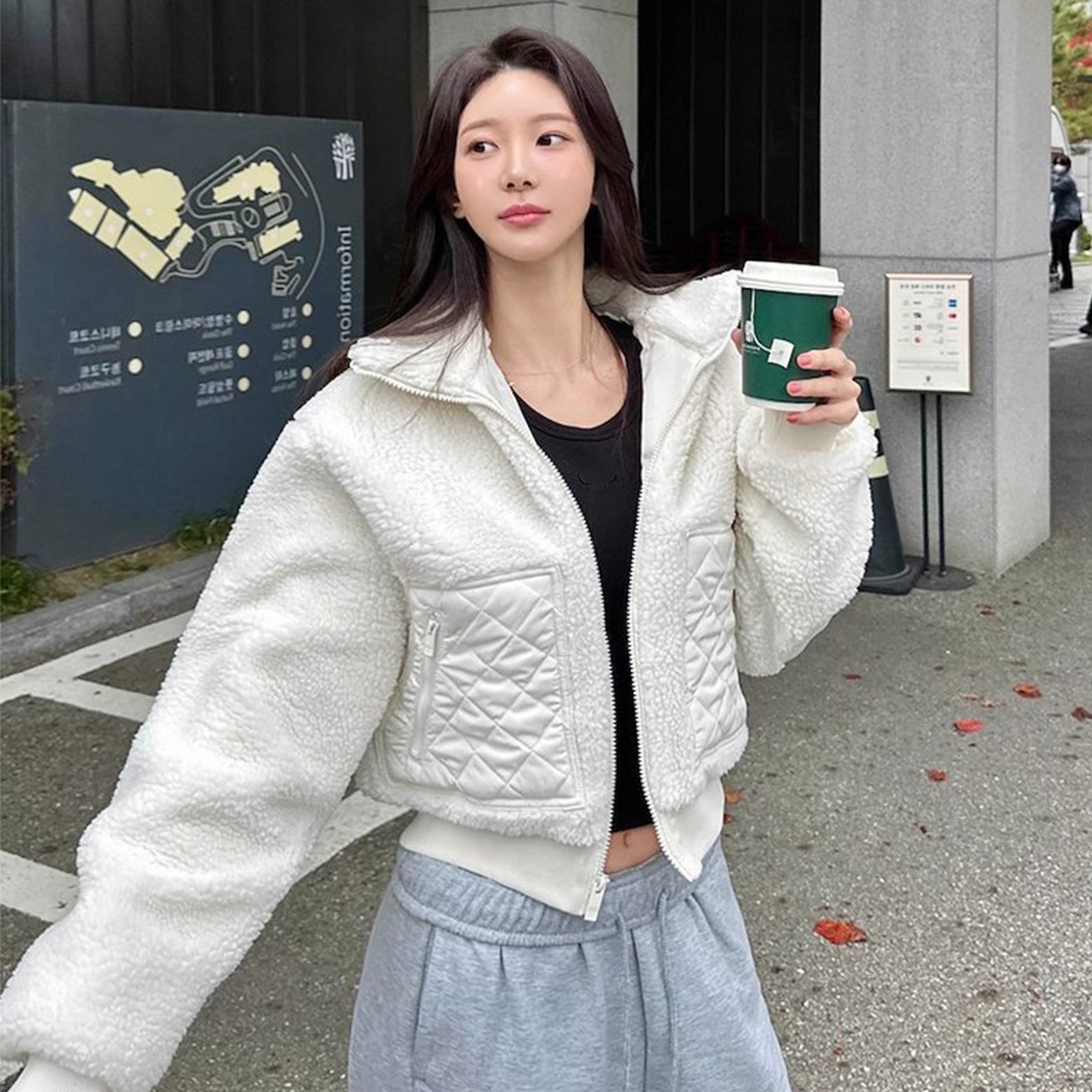 拼接菱格拉链口袋羊羔毛外套