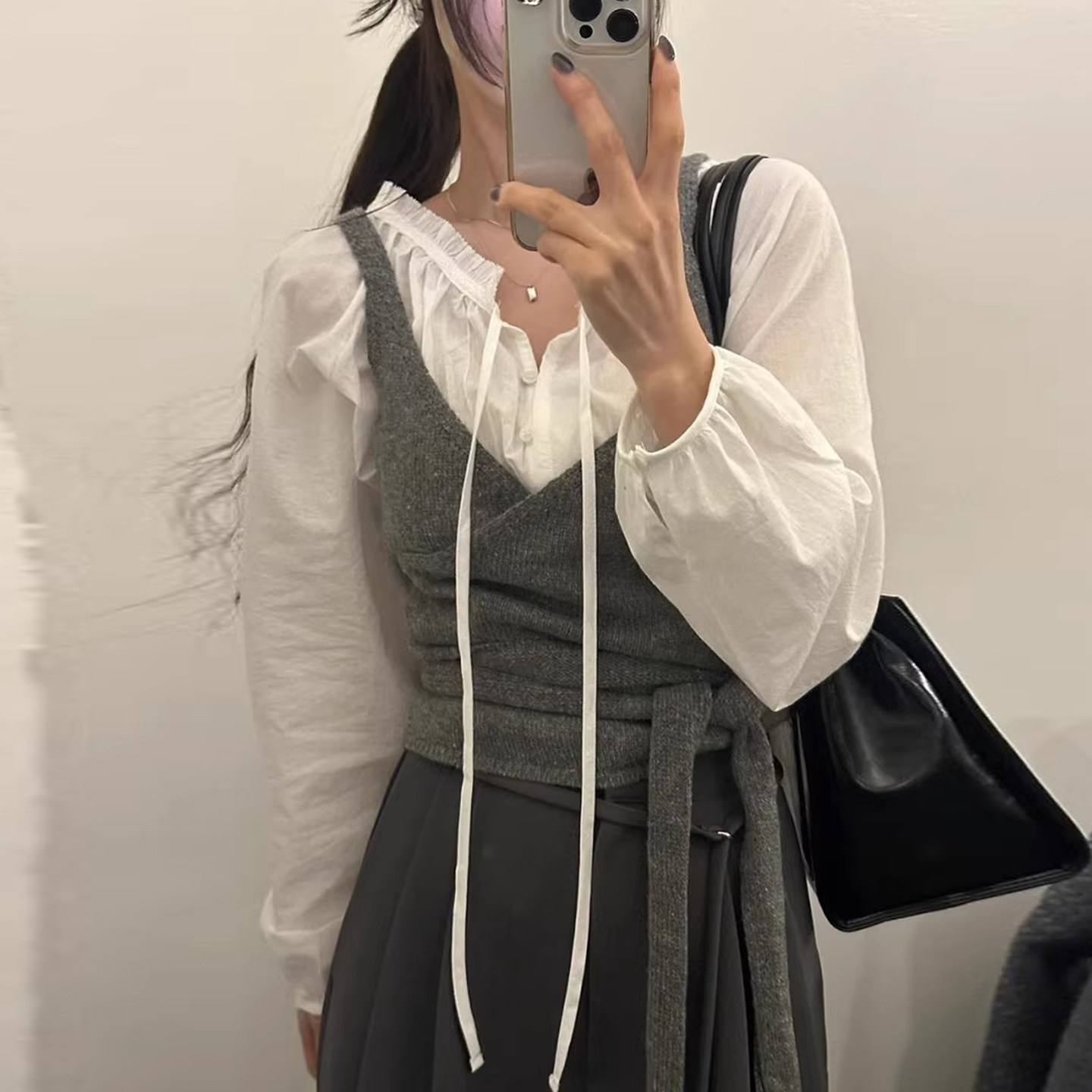 裹身式V领交叉绑带背心针织衫女早春季新款修身百搭外穿吊带毛衣,女装/女士精品,背心吊带,淘宝优惠券,粉丝福利购,淘宝优惠卷